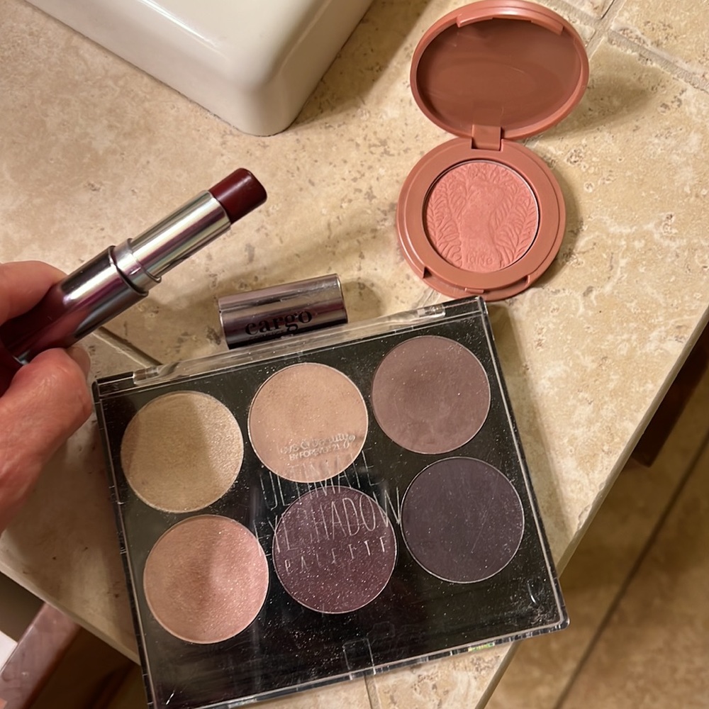 Makeup~tarte blush, cargo lip, eye palette lot🍒🌹❤️